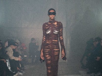 Diablo IV veste Prada (o meglio Han Kjøbenhaven) alla Milan Fashion Week